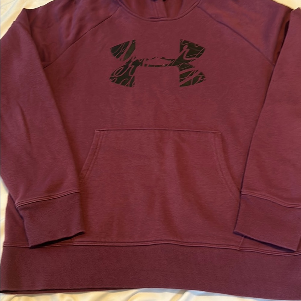 Women’s Under Armour Hoodie Small